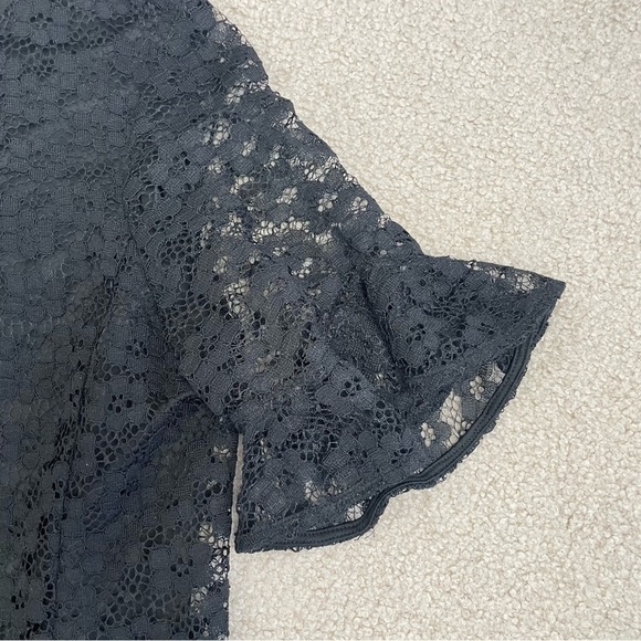 Nanette Black Sheer Lace Bell Ruffled Sleeves Scoop Neck Blouse in Large - Picture 9 of 13